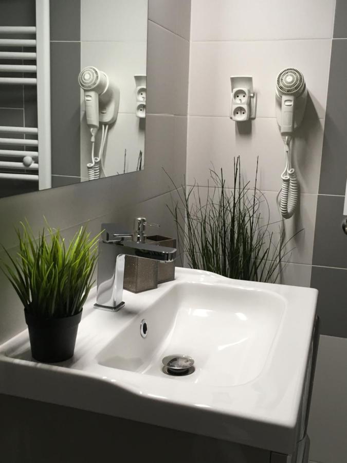 Rezydencja Marzec Gniezno Ngoại thất bức ảnh