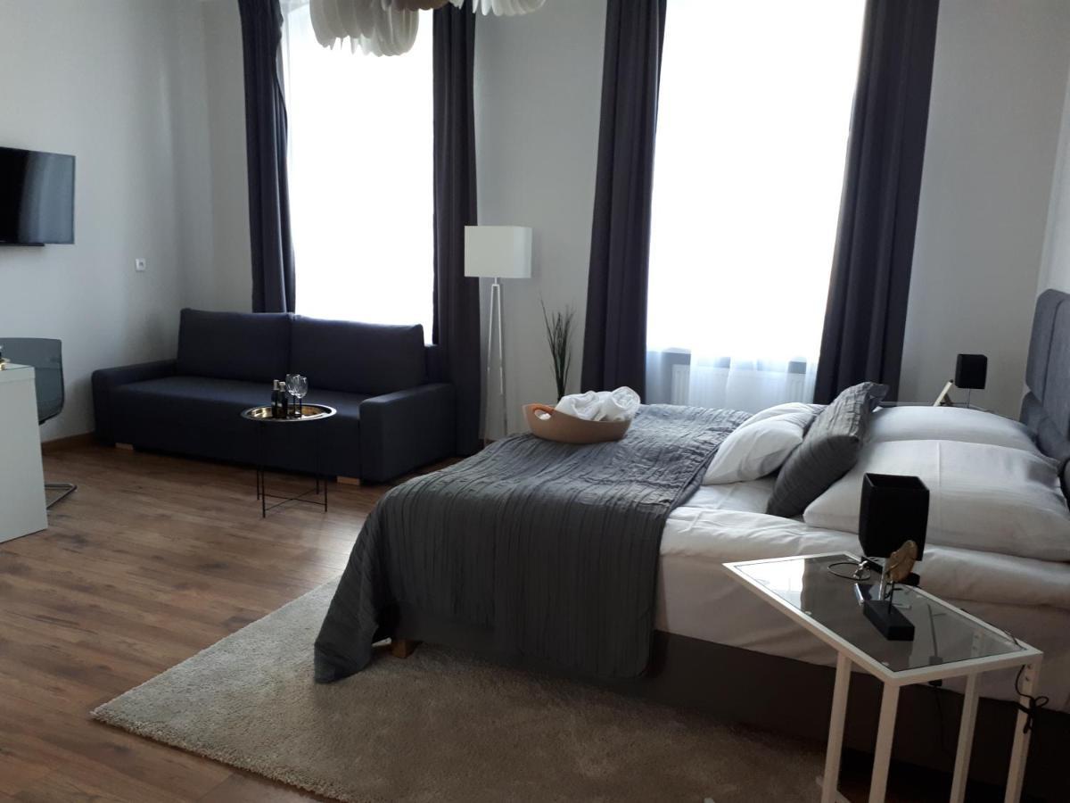 Rezydencja Marzec Gniezno Ngoại thất bức ảnh