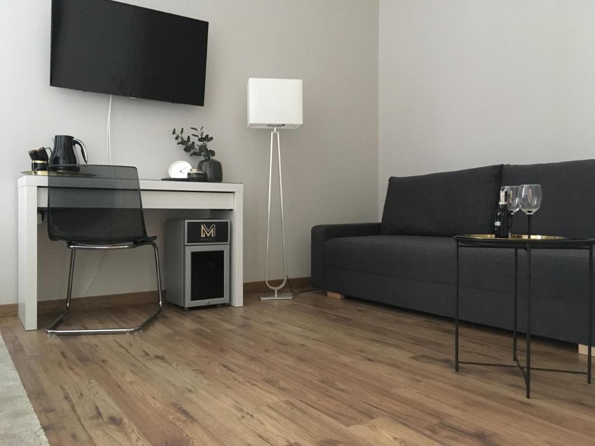 Rezydencja Marzec Gniezno Ngoại thất bức ảnh