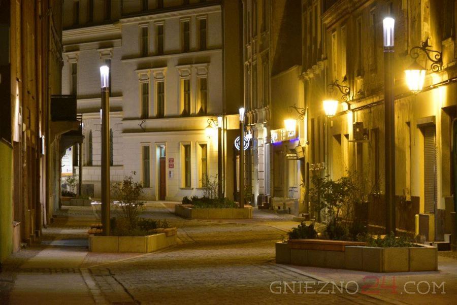 Rezydencja Marzec Gniezno Ngoại thất bức ảnh